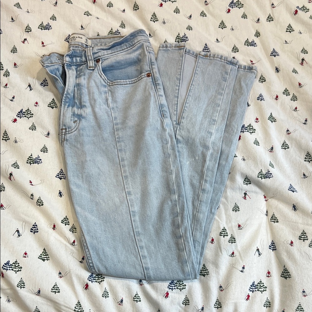 Abercrombie & Fitch Light Wash Straight Leg Jeans